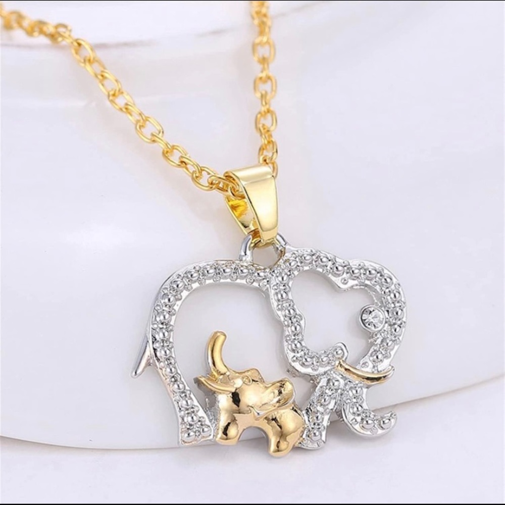 Mama and Baby elephant gold tone necklace